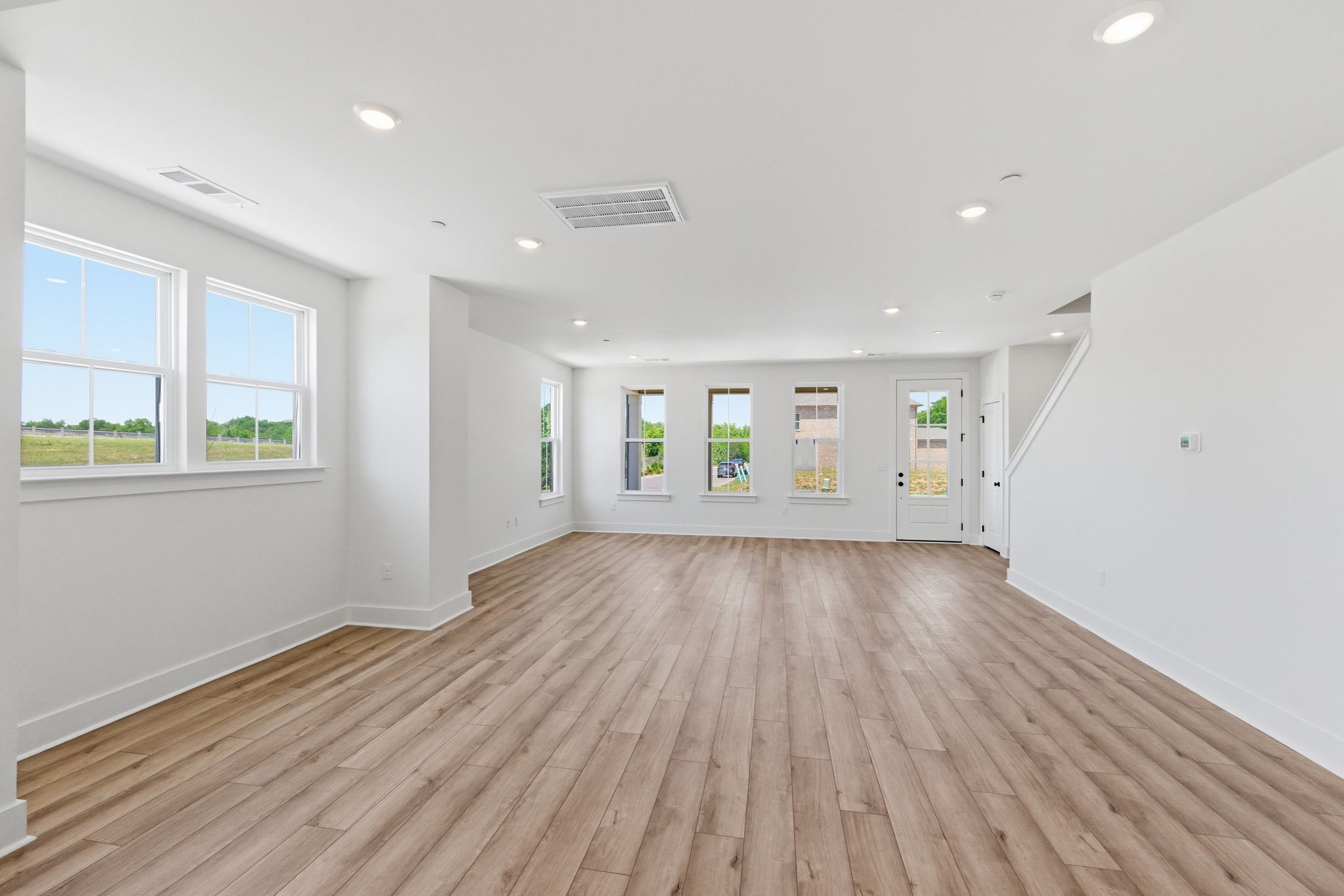 400 Perch St Property Photo 6