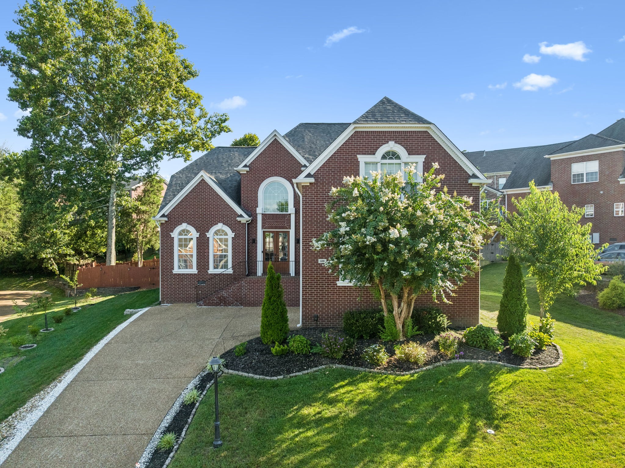 608 Banbury Pl Property Photo 1