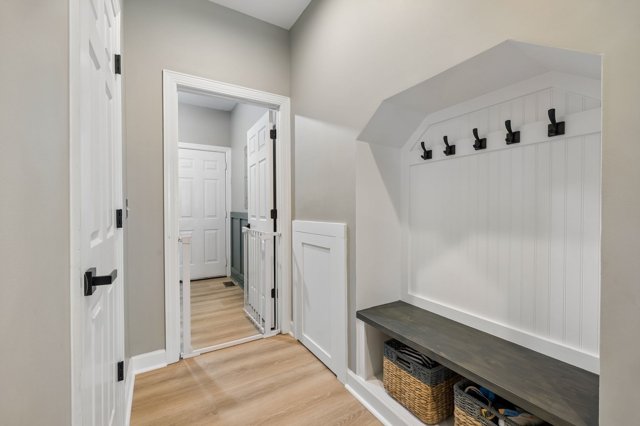 608 Banbury Pl Property Photo 15