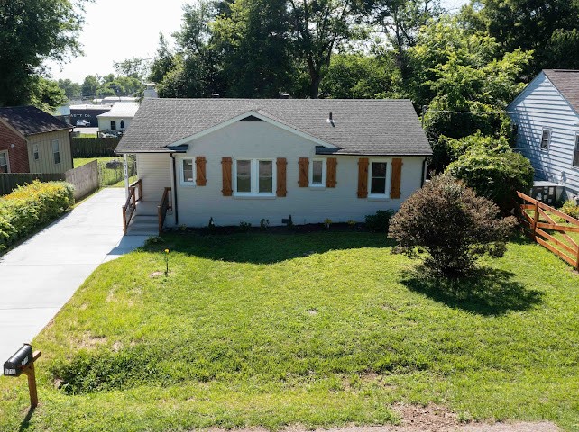 1716 Hillview Dr Property Photo 2