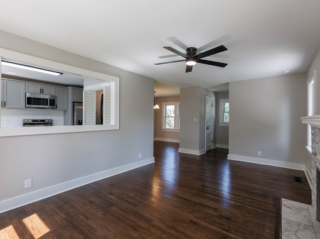 1716 Hillview Dr Property Photo 20