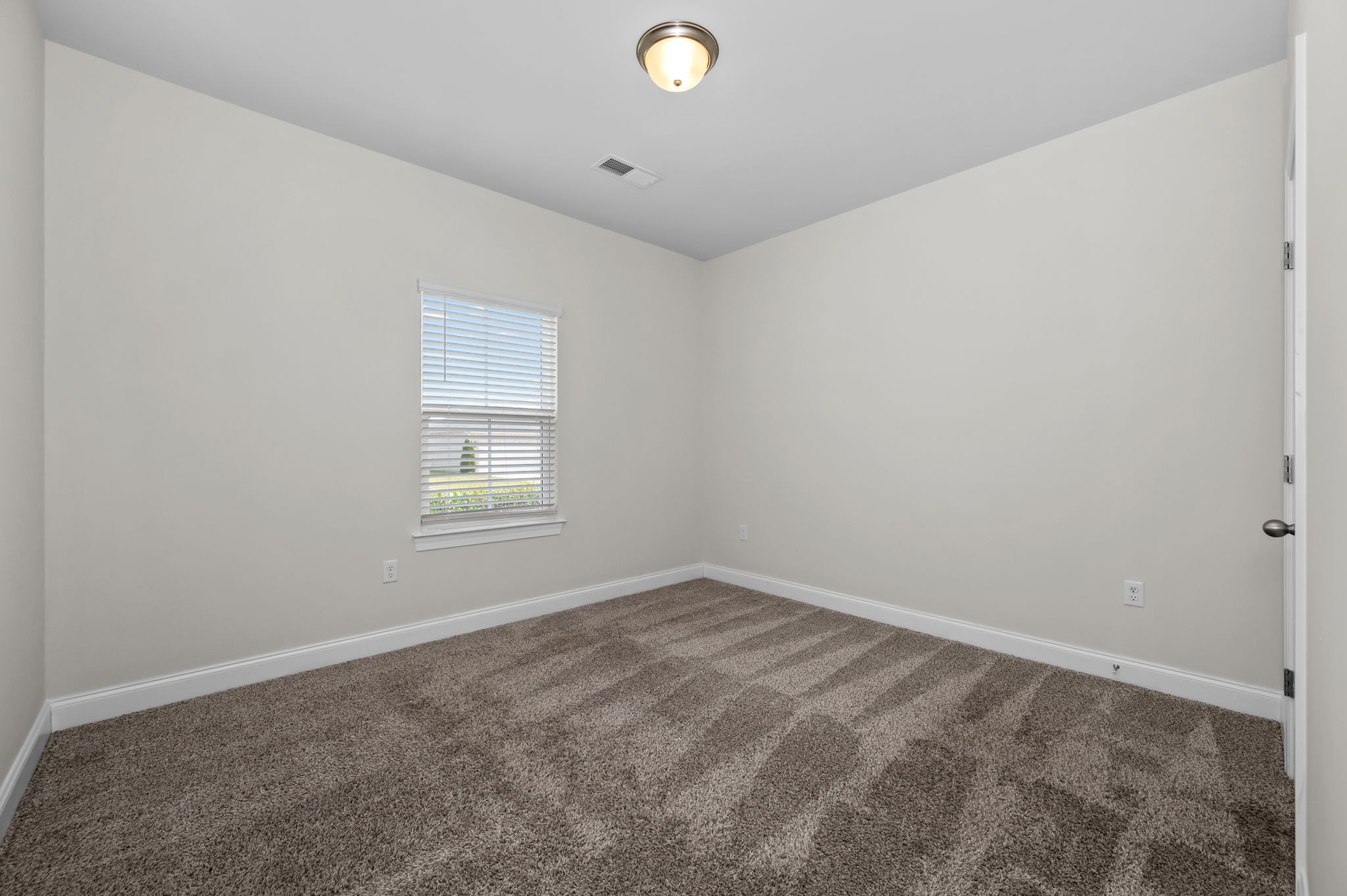3707 Mathewson Way Property Photo 12