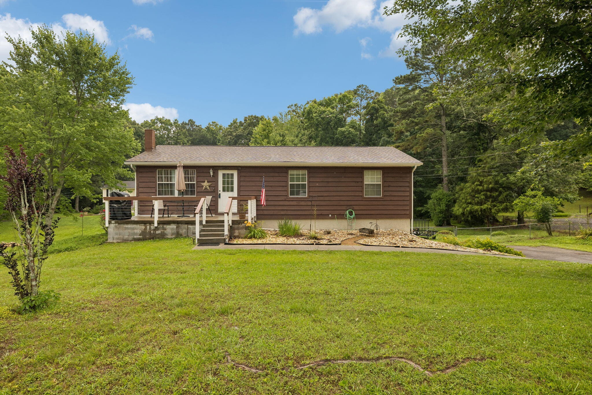 370 Homestead Circle, Ne Property Photo 1