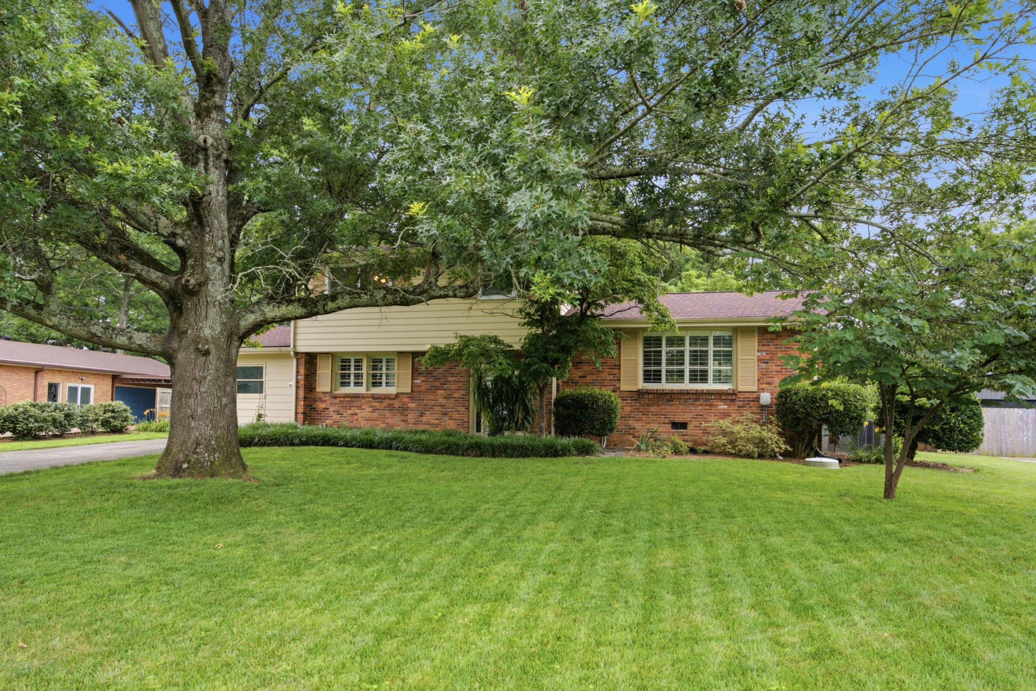 323 Colt Ln Property Photo 1