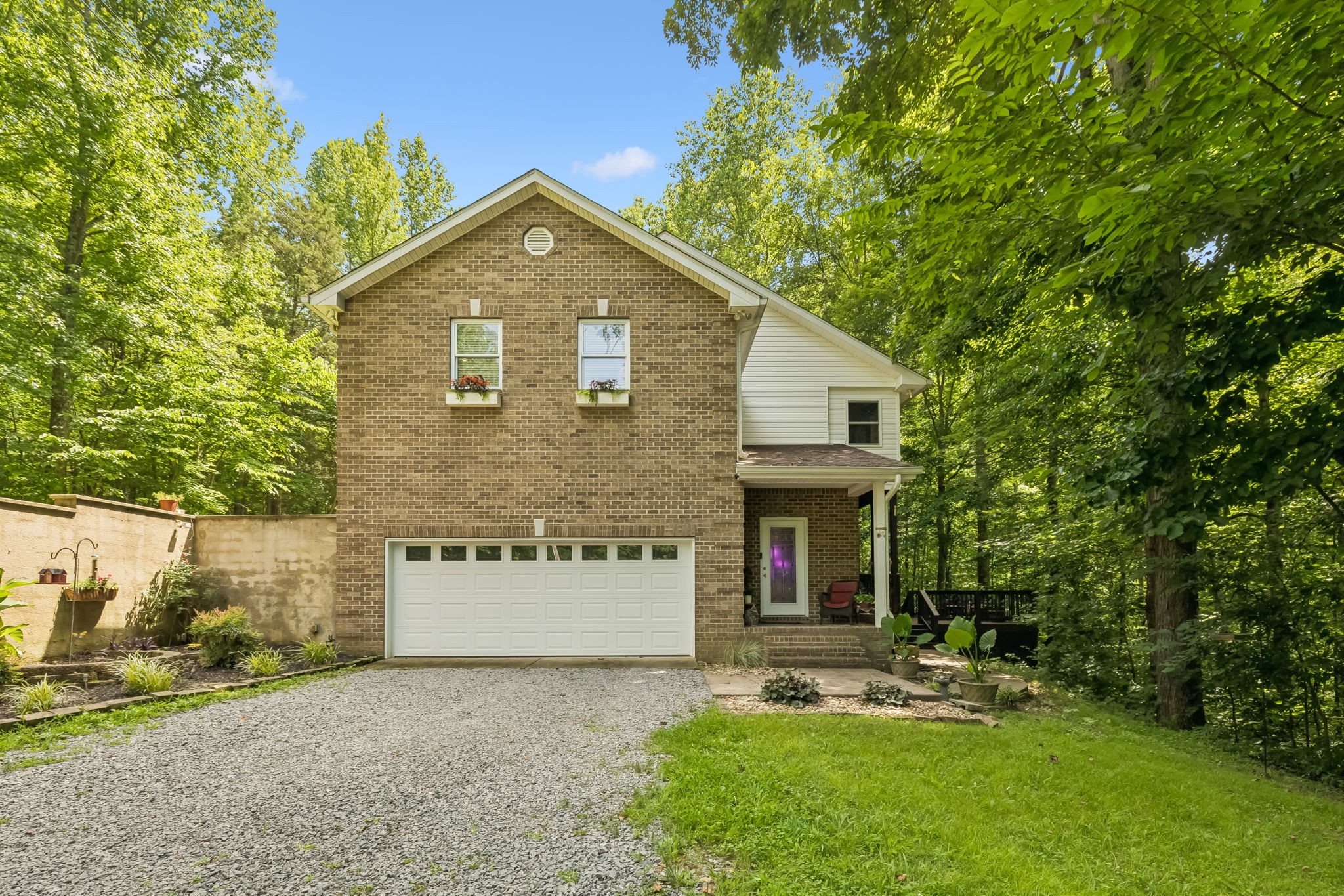 436 Sinclair Ln Property Photo 2