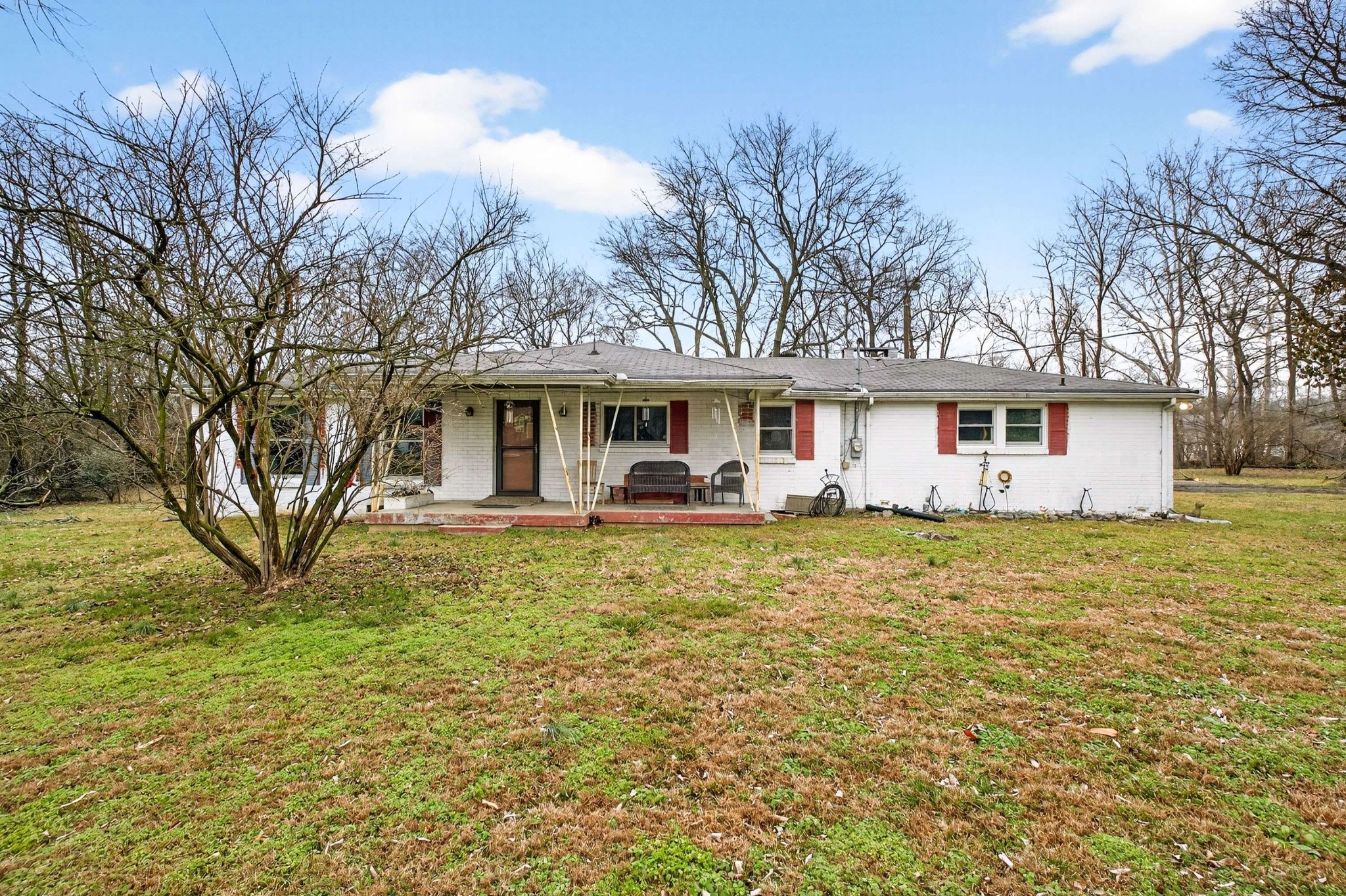 215 Ewing Dr