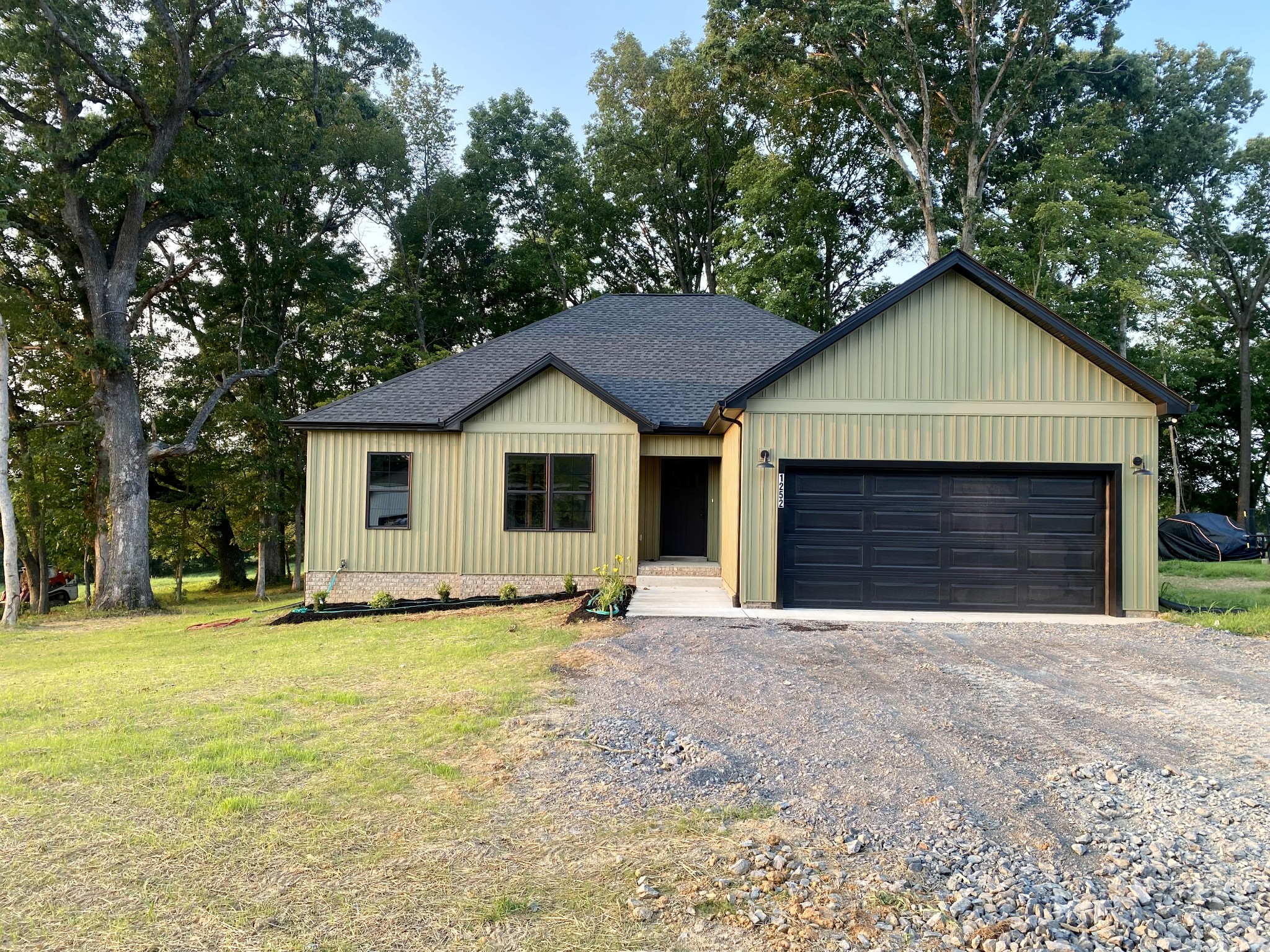 1252 Vickie Ln Property Photo 1