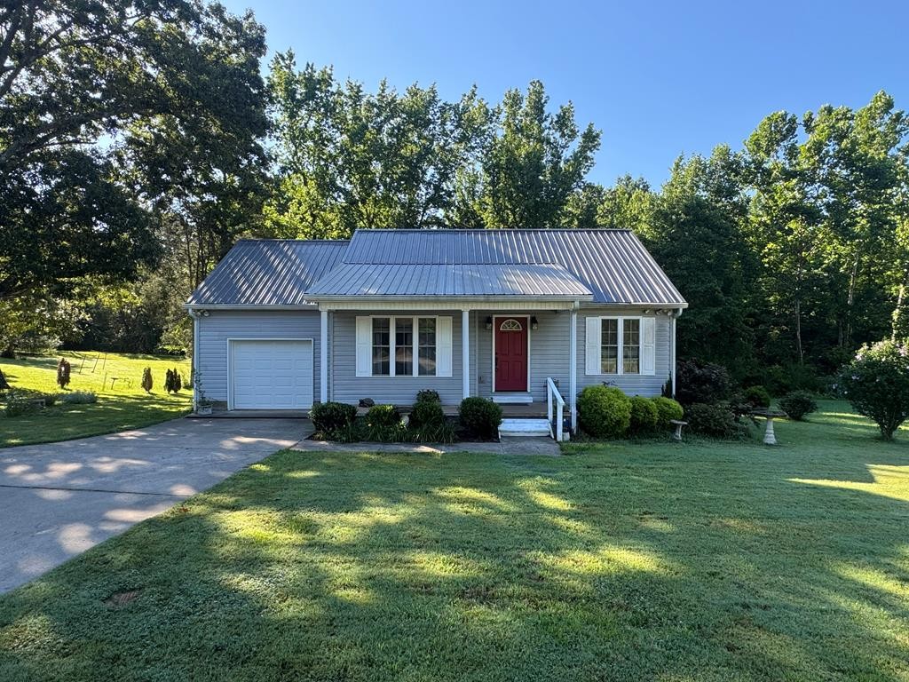 381 Longview Dr Property Photo 1