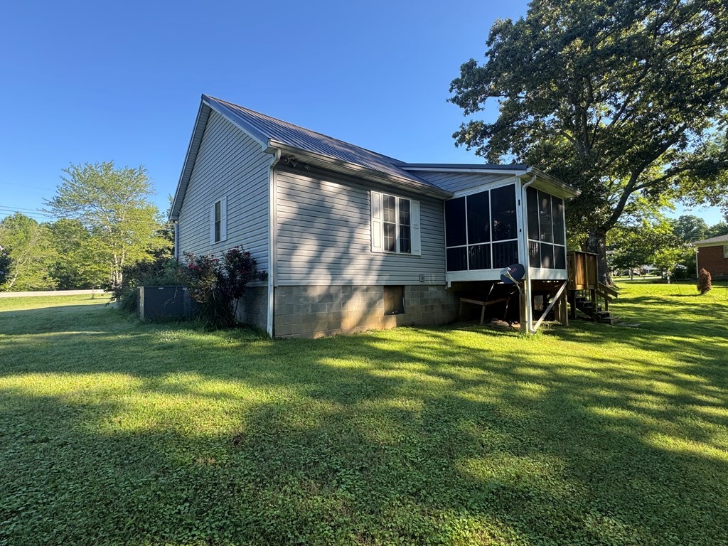 381 Longview Dr Property Photo 5