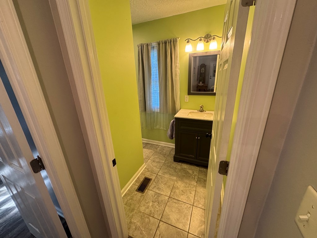 381 Longview Dr Property Photo 14