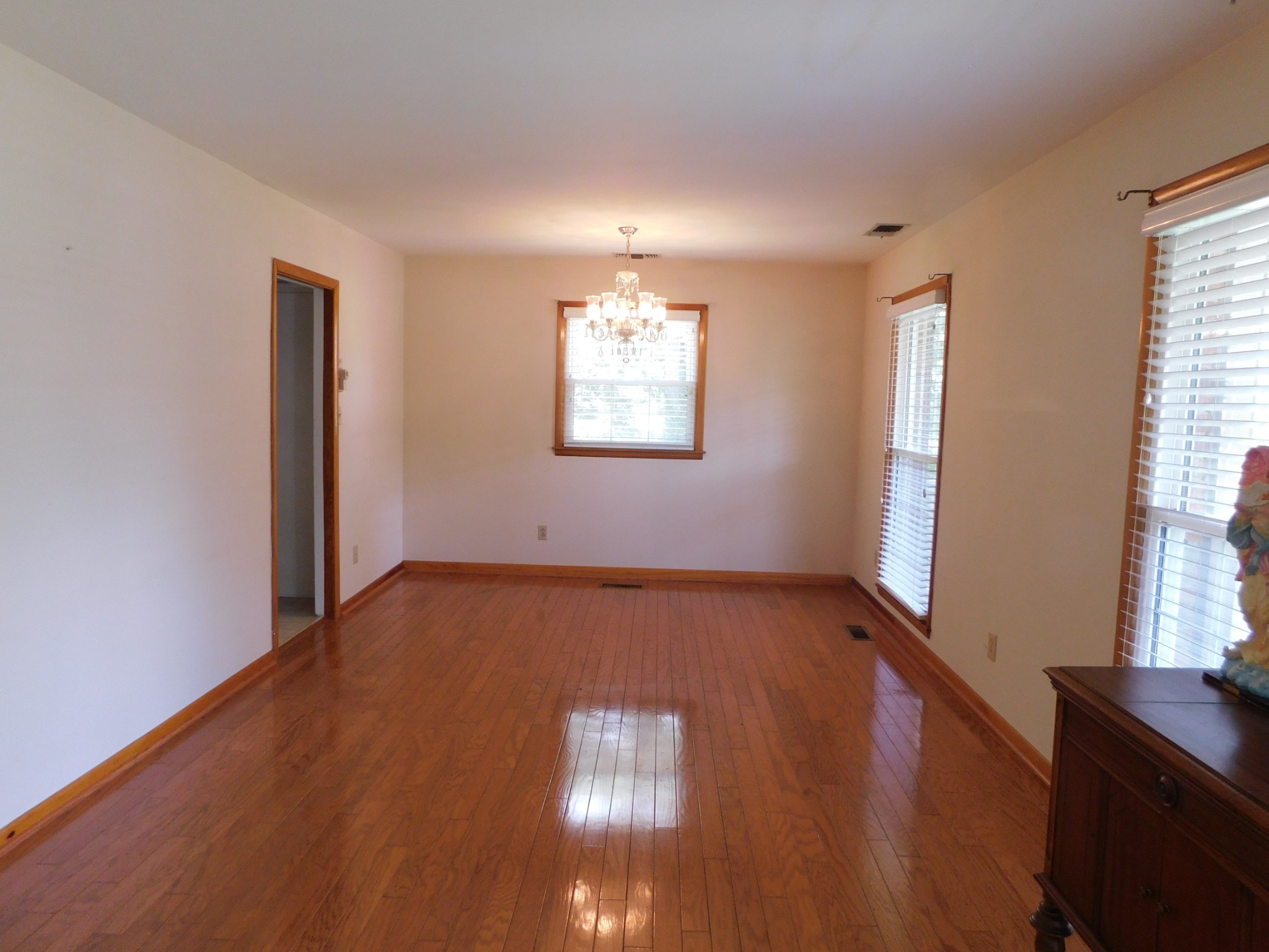 1144 Spencer Ave Property Photo 7