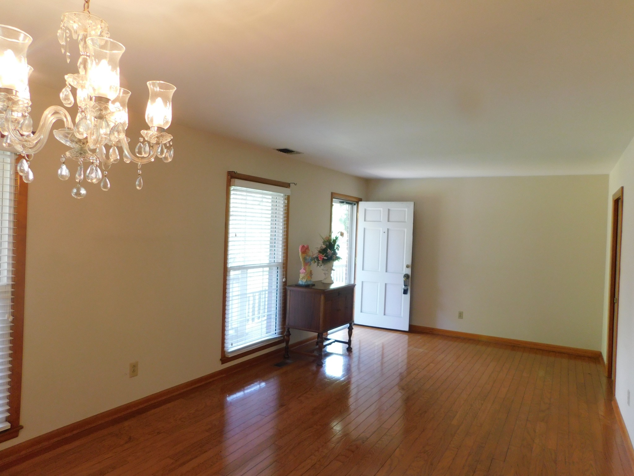1144 Spencer Ave Property Photo 9