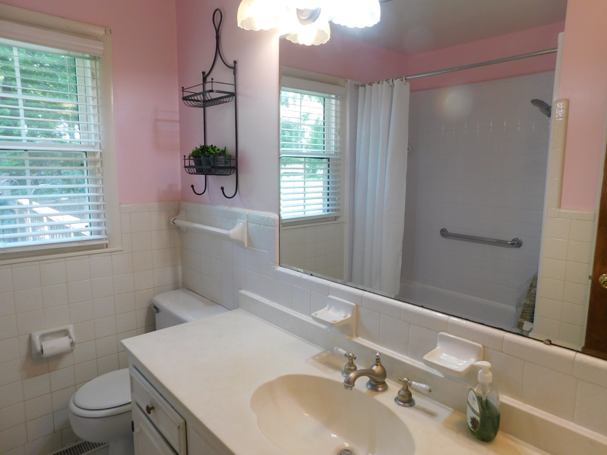 1144 Spencer Ave Property Photo 25