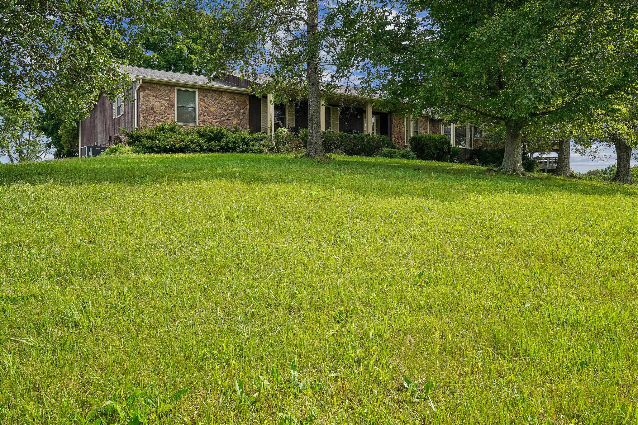 2351 Long Hollow Pike Property Photo 1