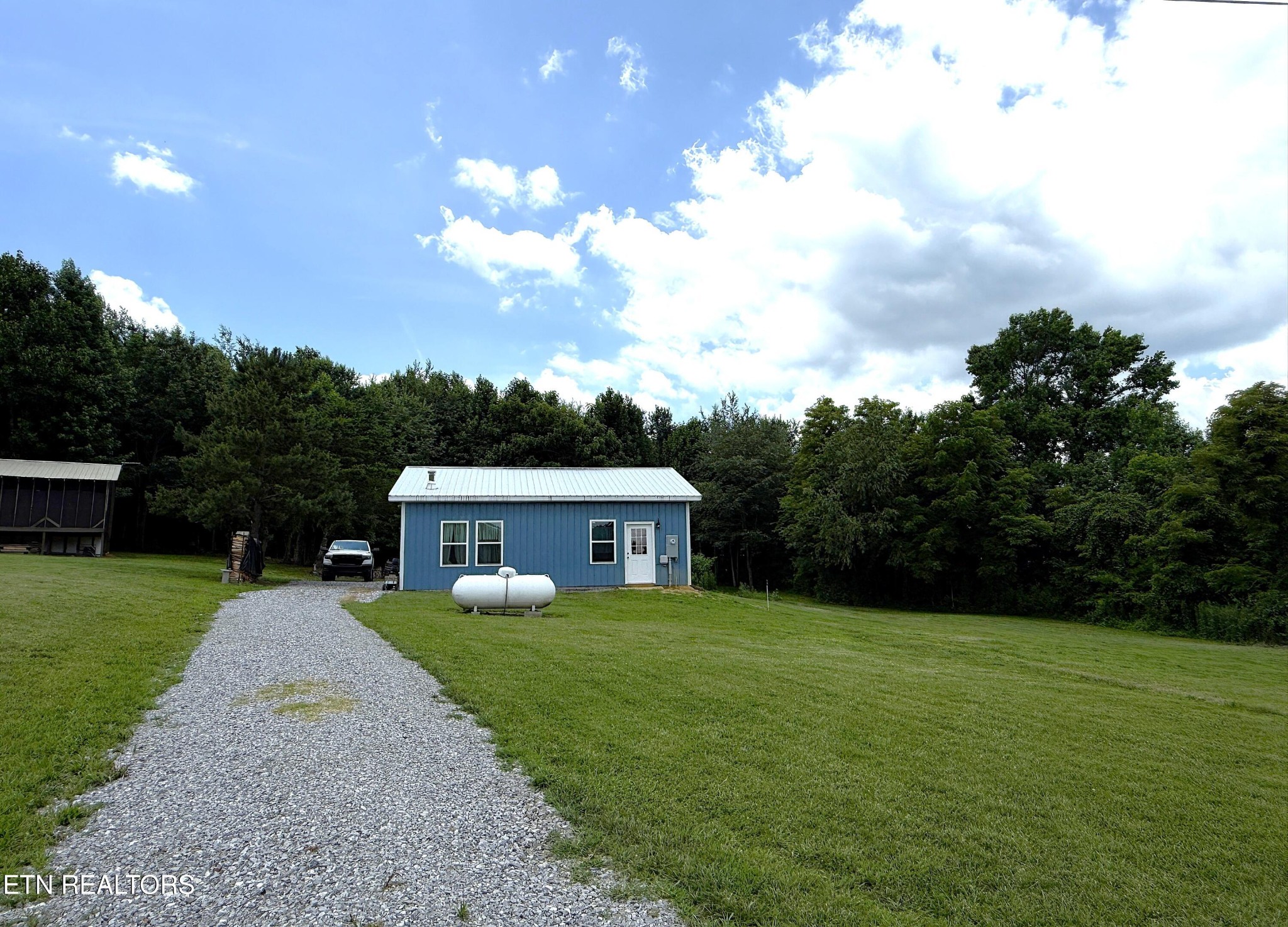 1910 Seaton Rd Property Photo 1