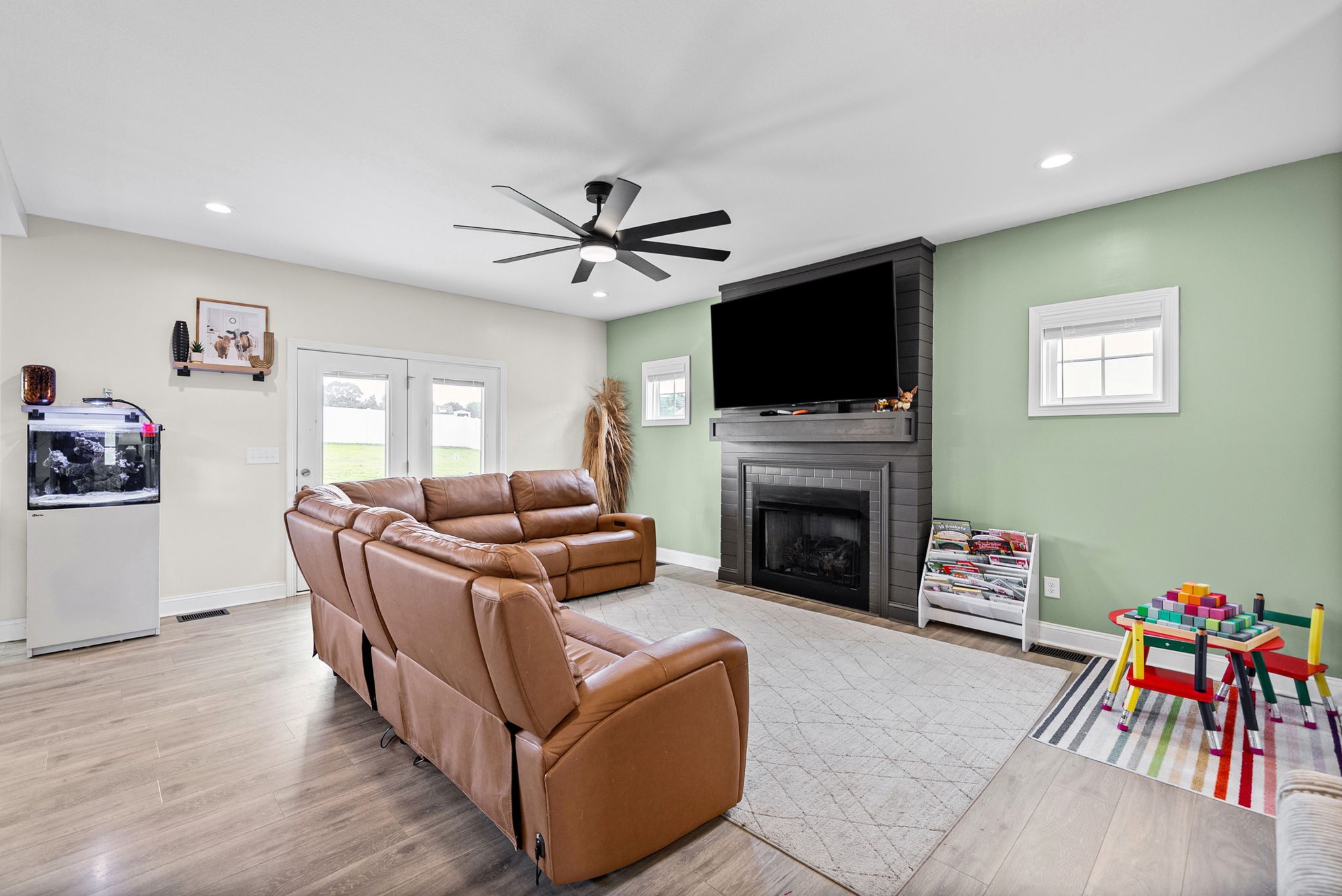 3904 Chapel Hill Rd Property Photo 5