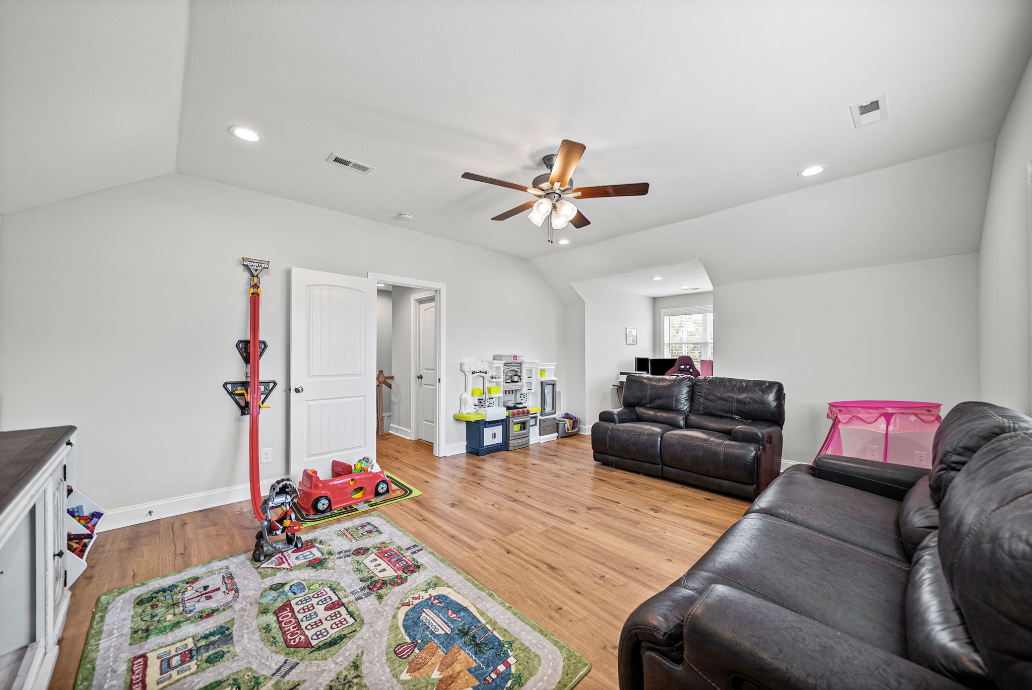 3904 Chapel Hill Rd Property Photo 36