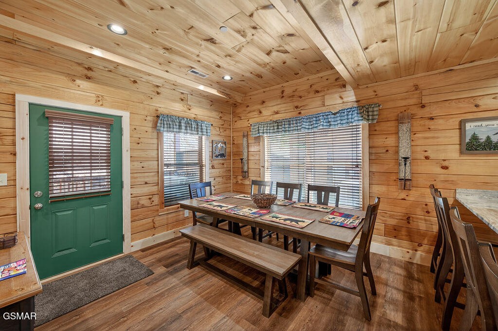 826 String Run Way Property Photo 7