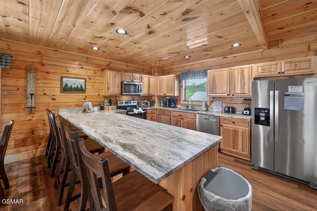 826 String Run Way Property Photo 8