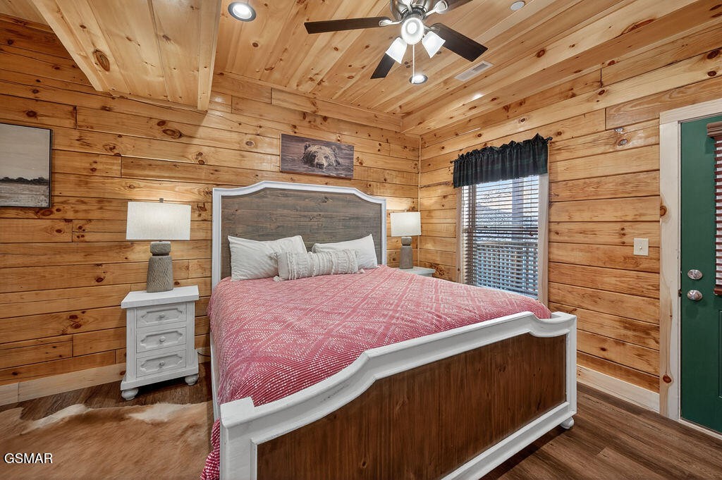 826 String Run Way Property Photo 14