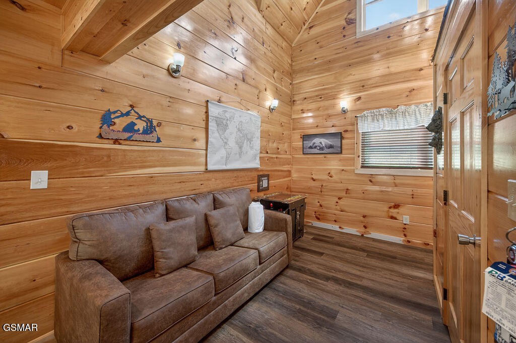826 String Run Way Property Photo 19