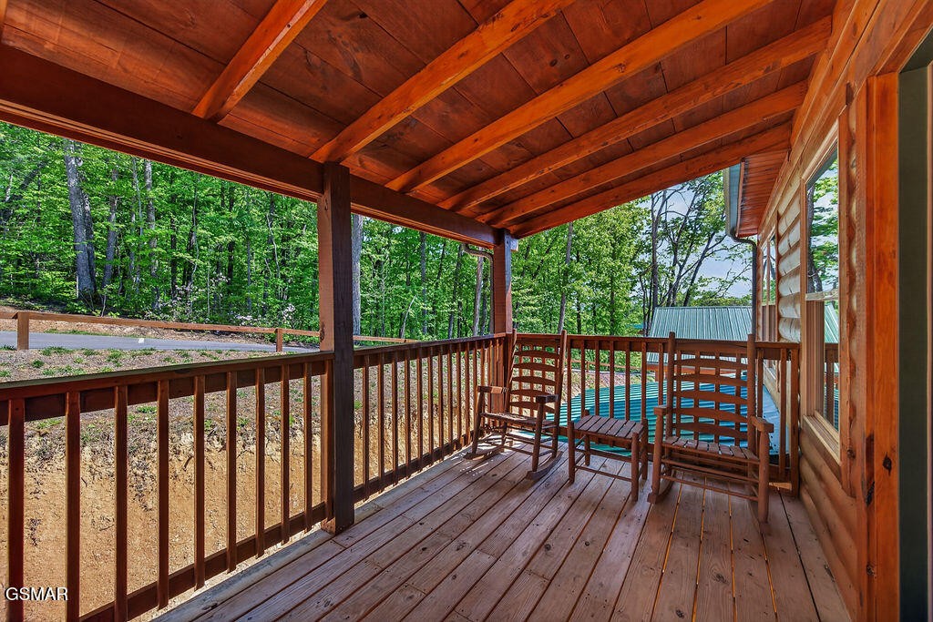 826 String Run Way Property Photo 43