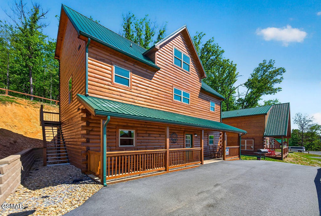 826 String Run Way Property Photo 47