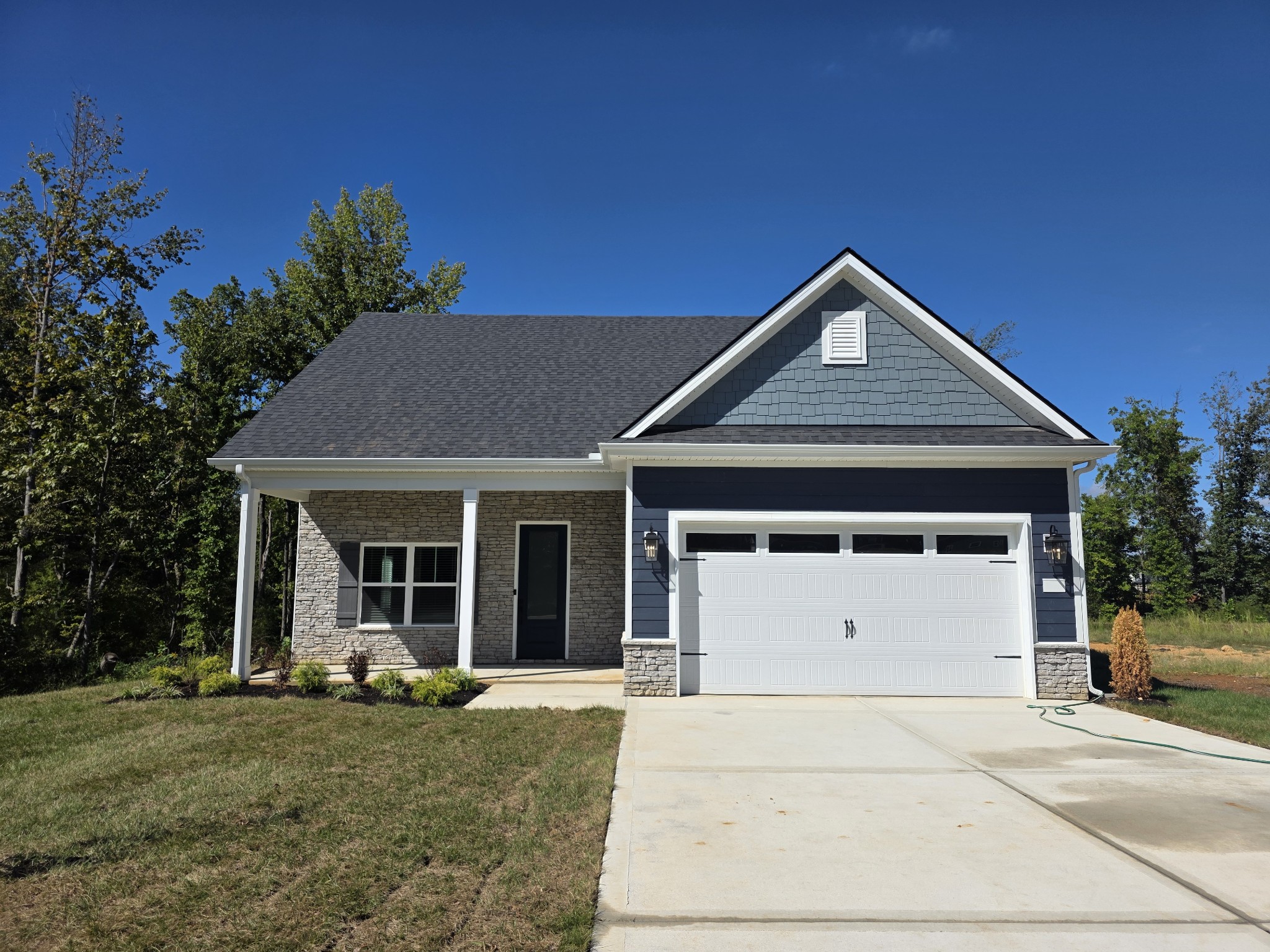 369 Springbrook Blvd Property Photo 2