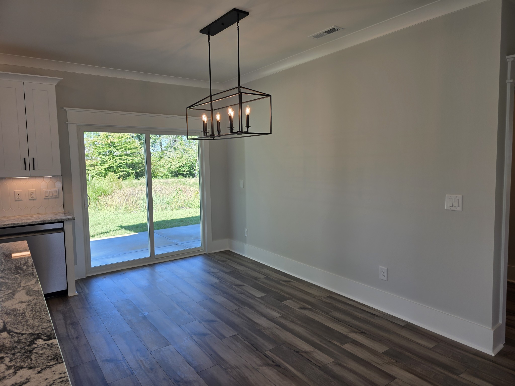 369 Springbrook Blvd Property Photo 12