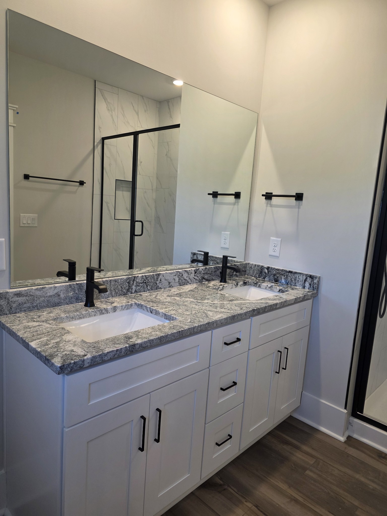 369 Springbrook Blvd Property Photo 18