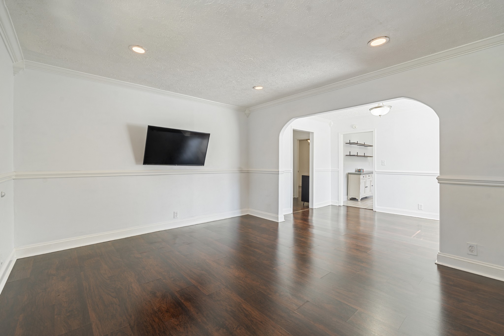 2405 Scovel St Property Photo 4