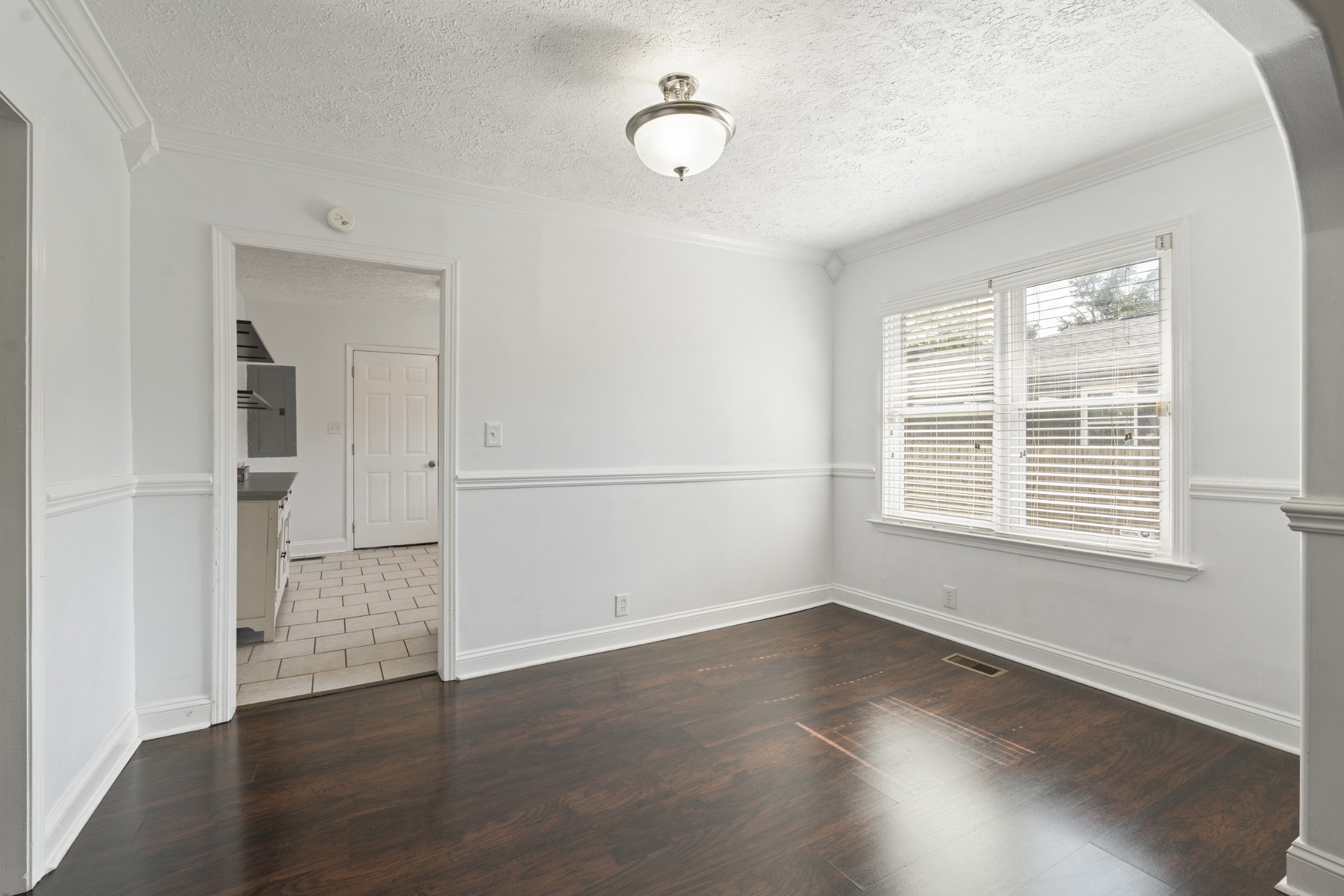 2405 Scovel St Property Photo 7