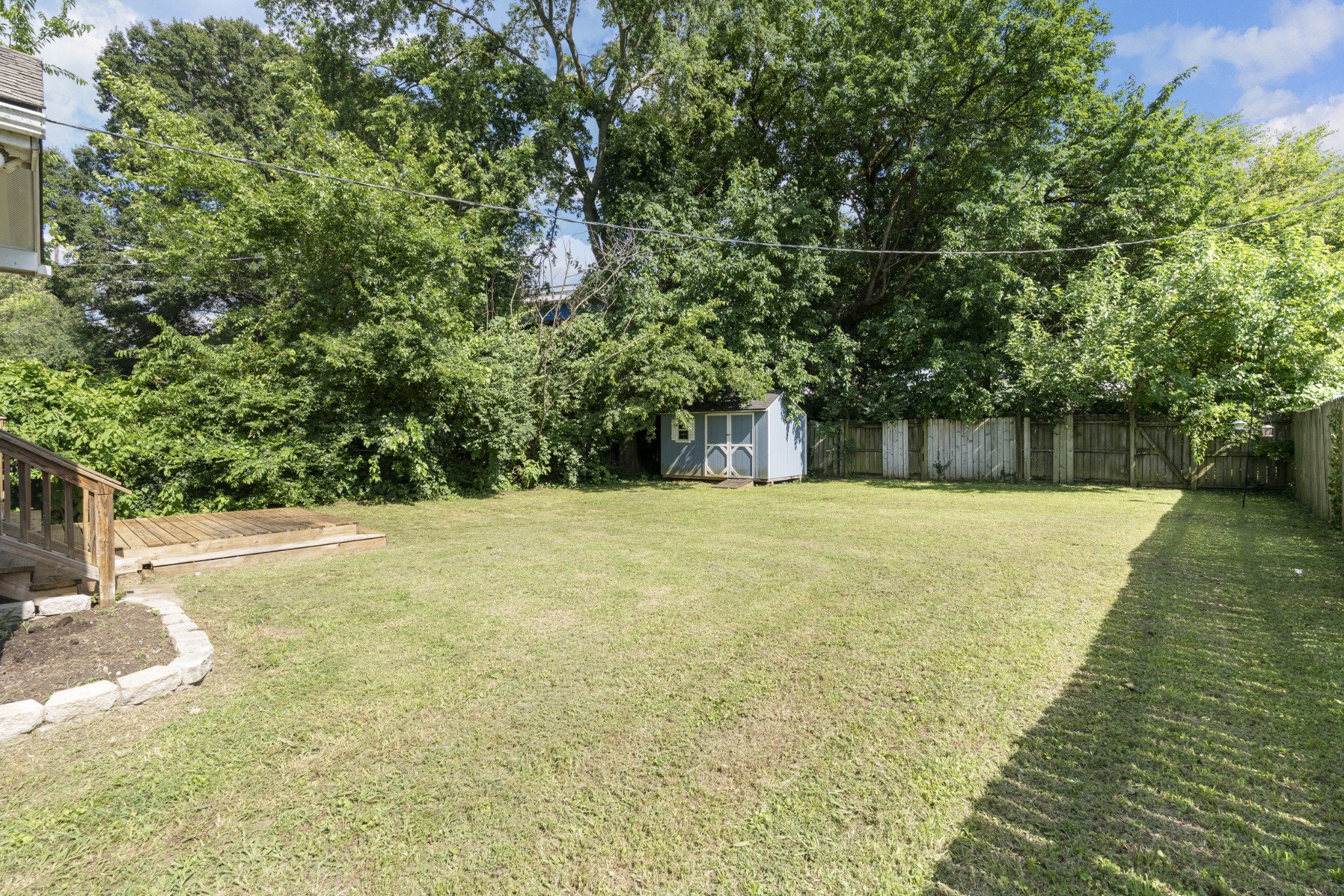 2405 Scovel St Property Photo 16