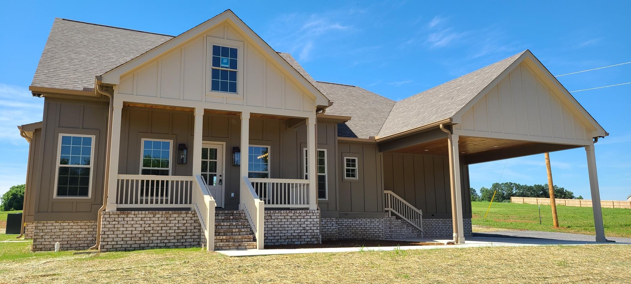 2115 SIMS ROAD Property Photo 1