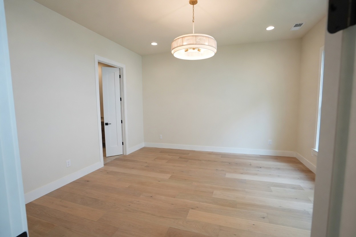 123 Shadow Springs Dr Property Photo 5