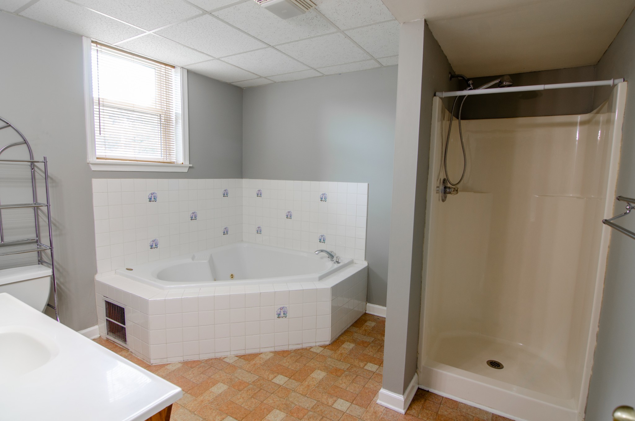 3057 Williamsburg Rd Property Photo 17