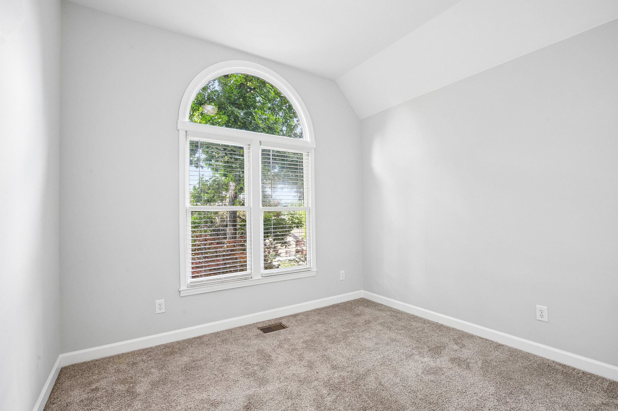409 Sunset Ct Property Photo 30
