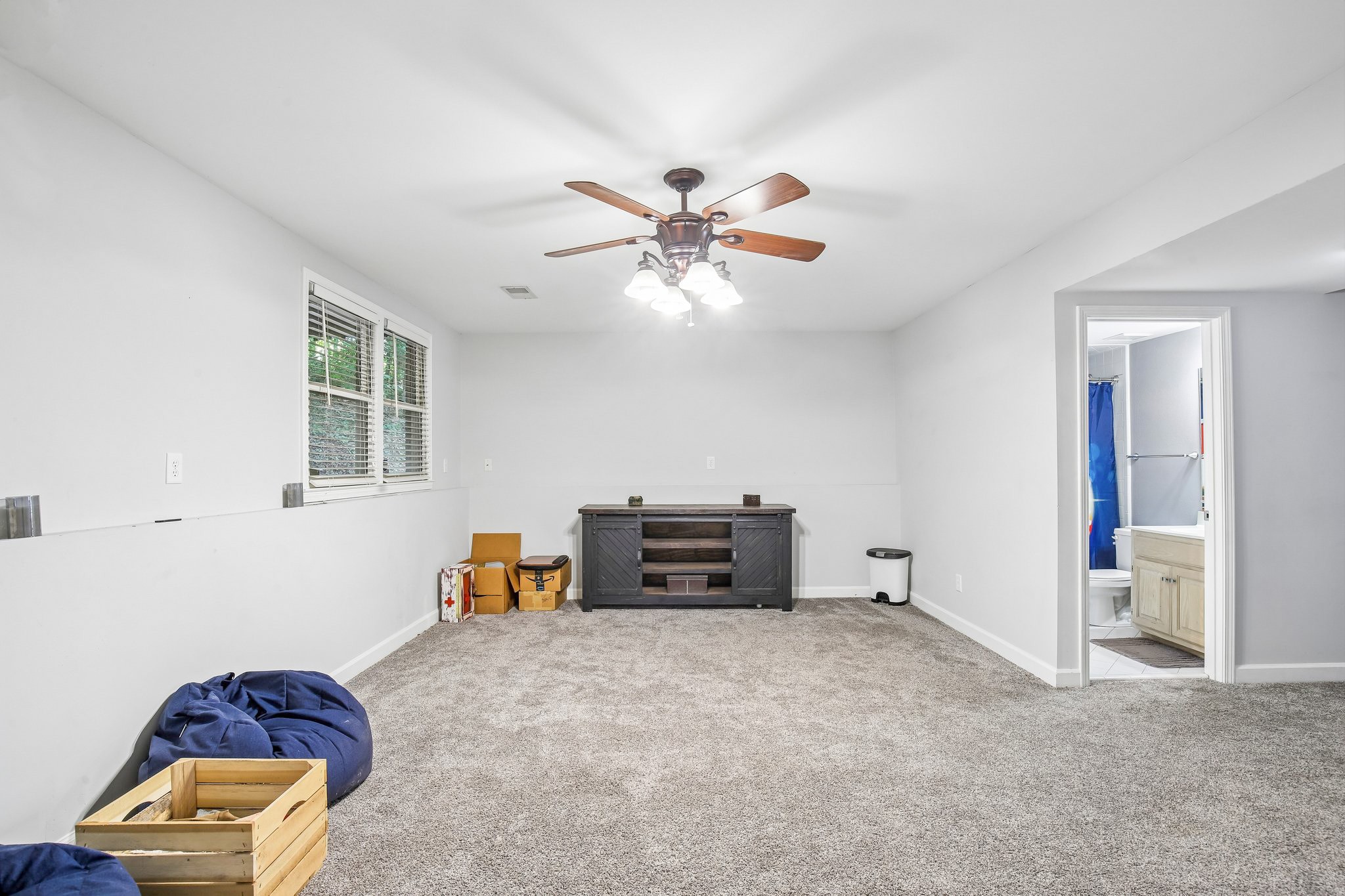 409 Sunset Ct Property Photo 37