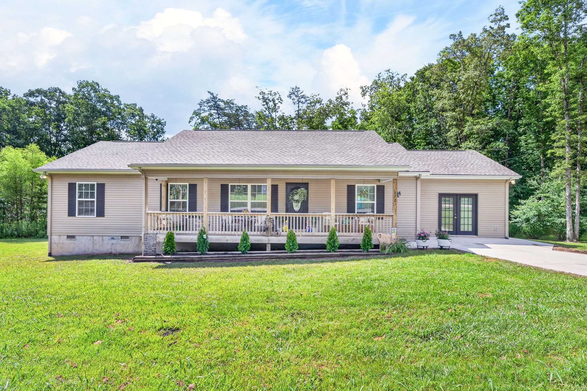 177 Orange Cir Property Photo 1