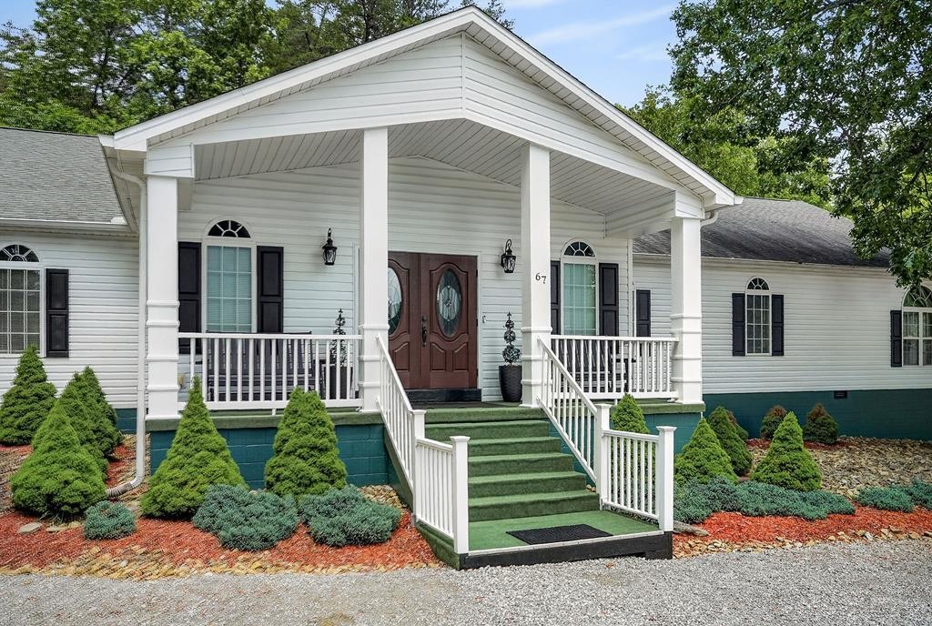 67 Woodlands Ct Property Photo 1