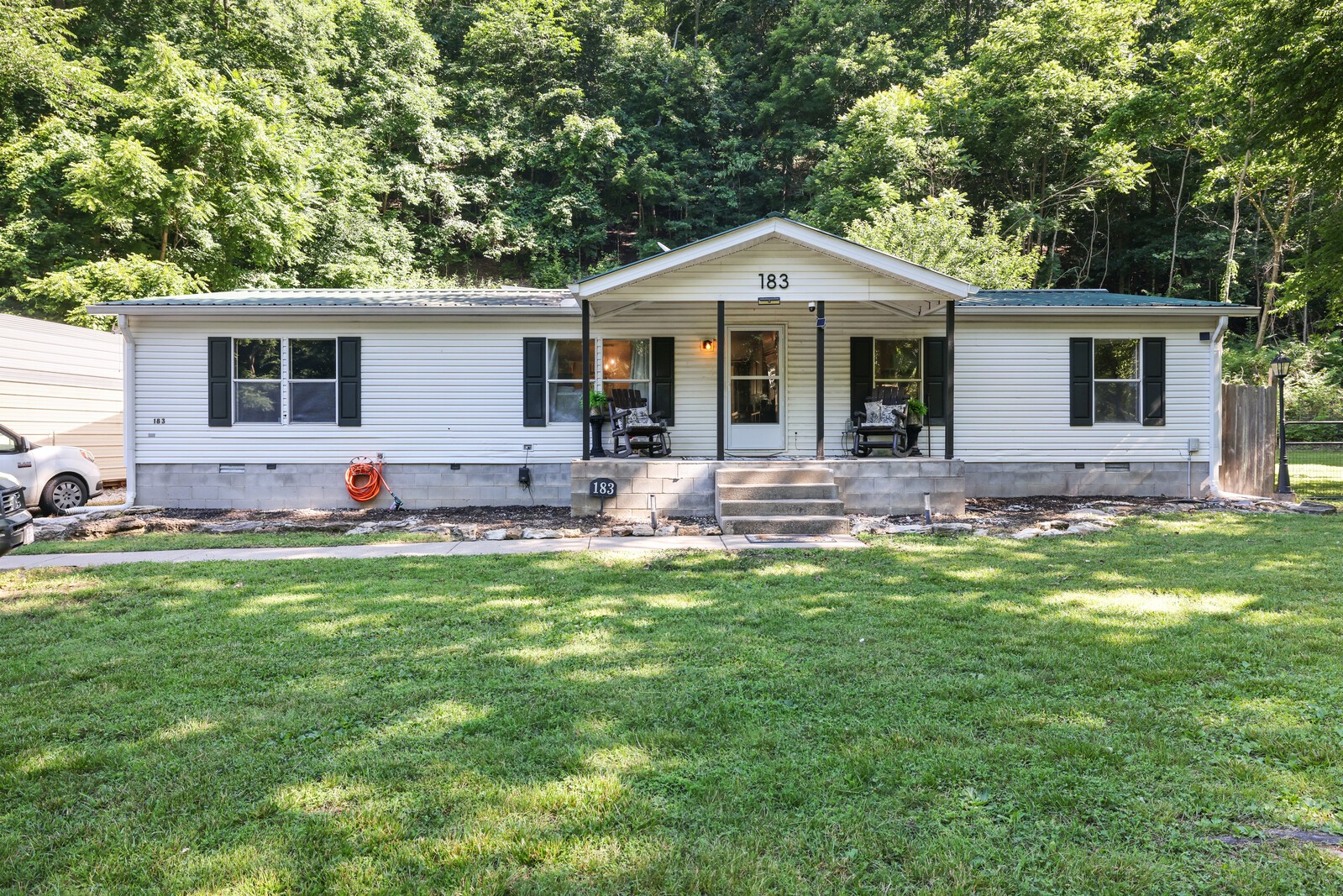 183 Henry Rd Property Photo 1