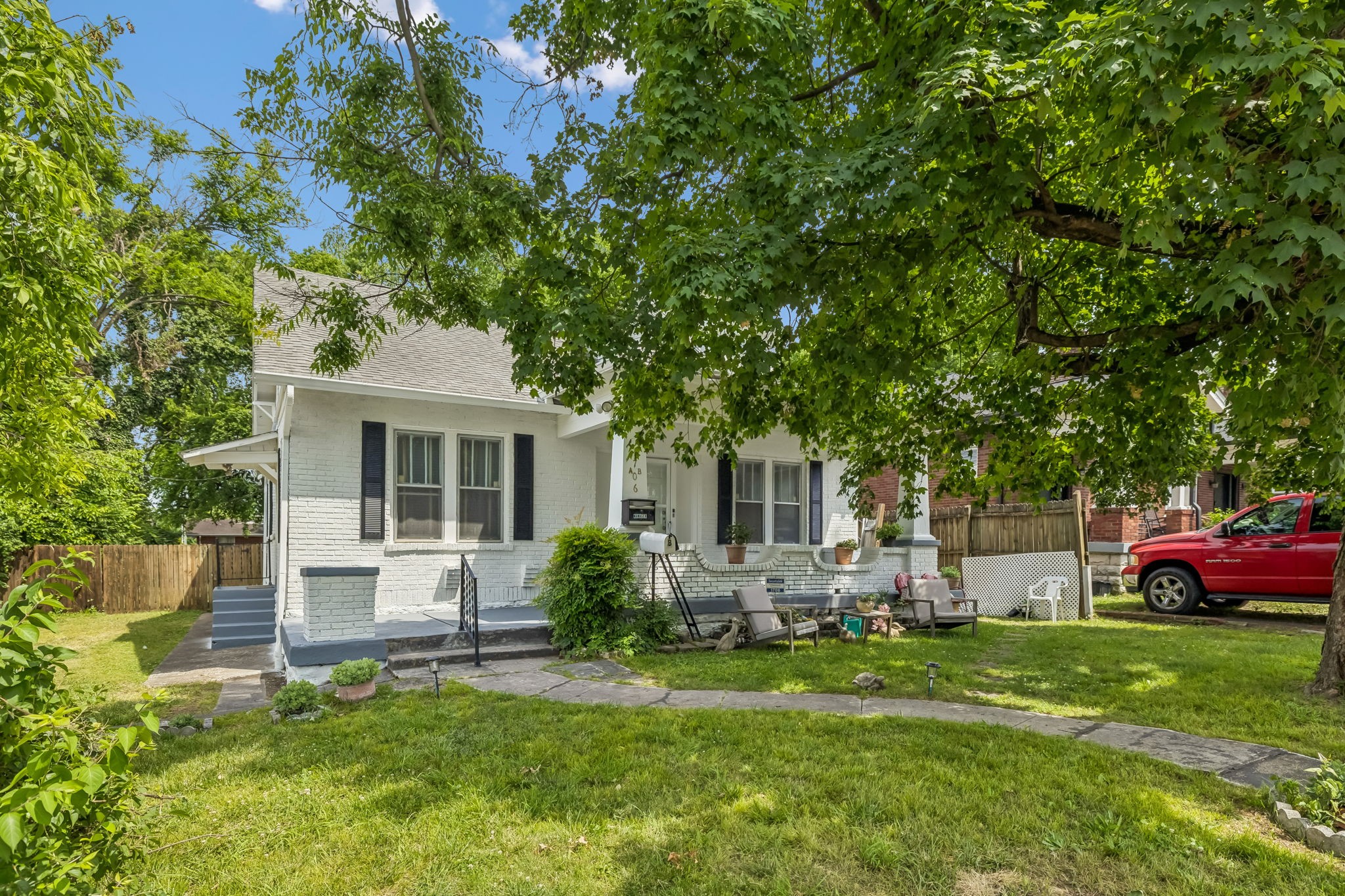 1706 Villa Pl Property Photo 3