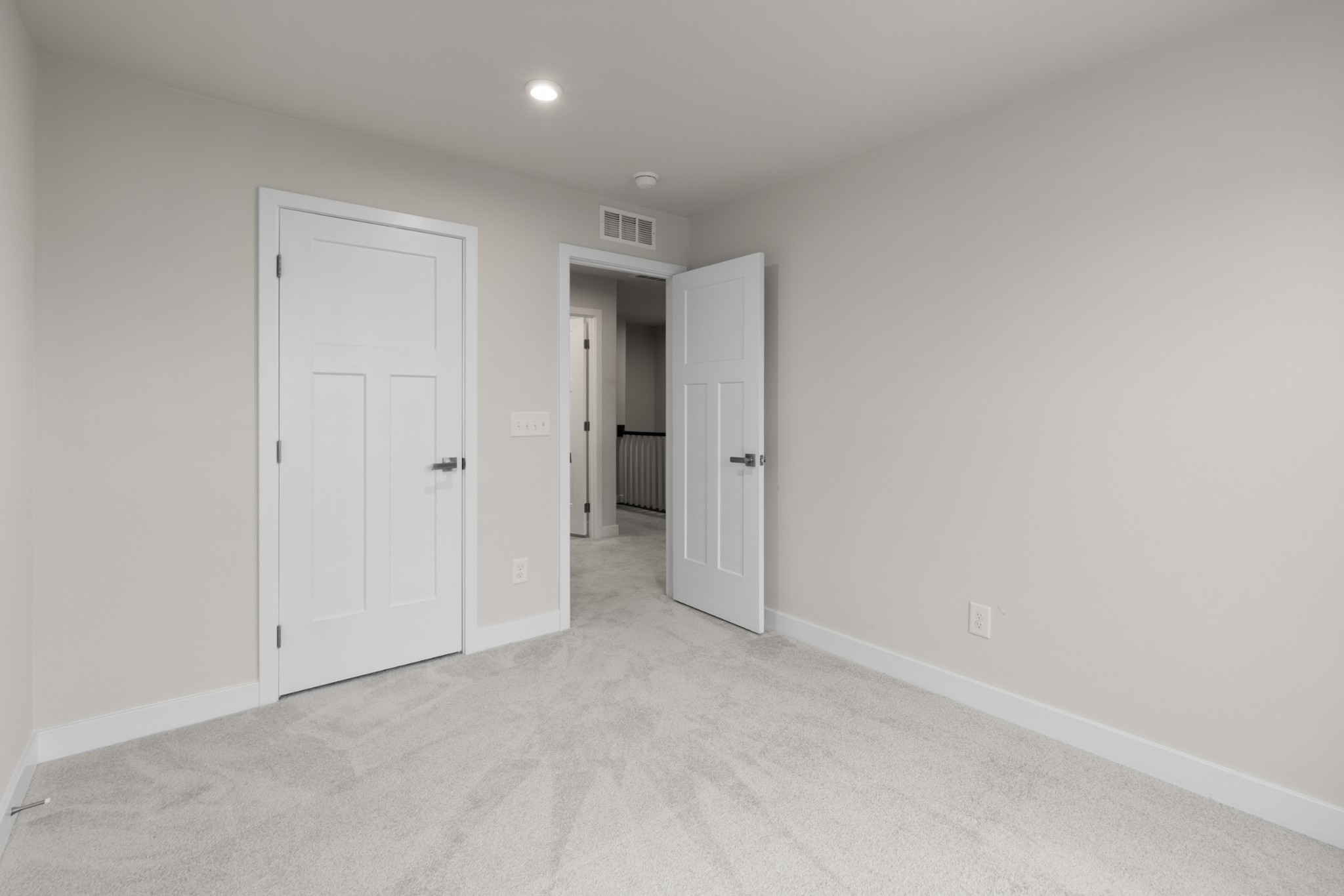 1177 Riverbrook Dr Property Photo 13