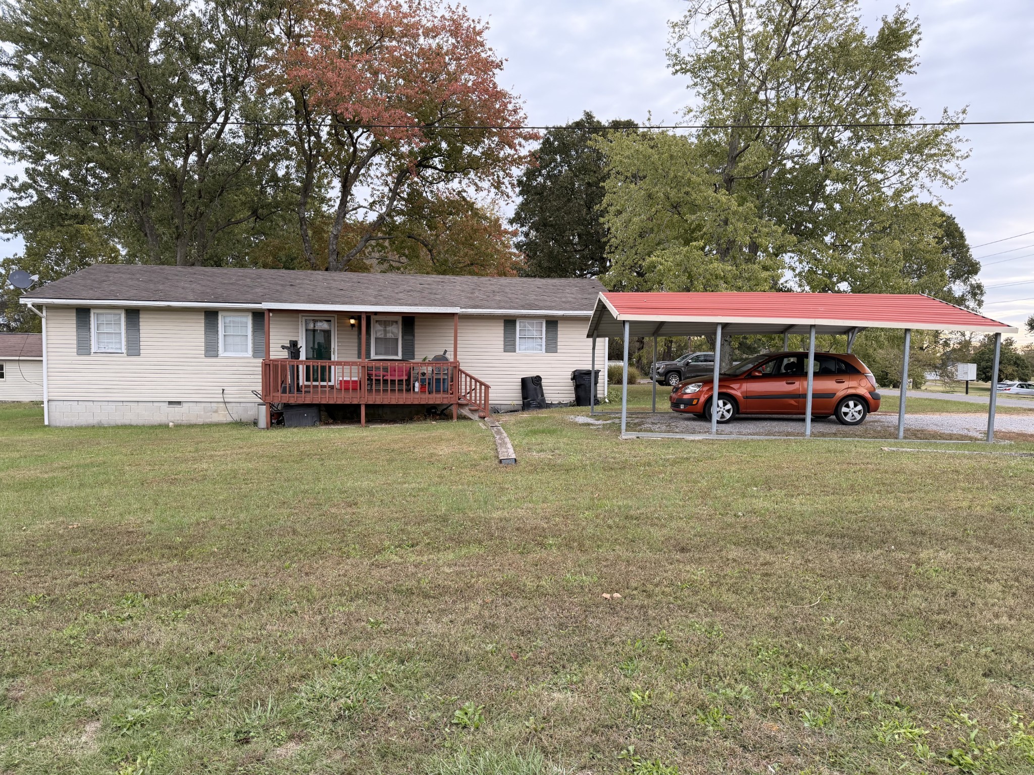 344 E Noel Dr Property Photo 1