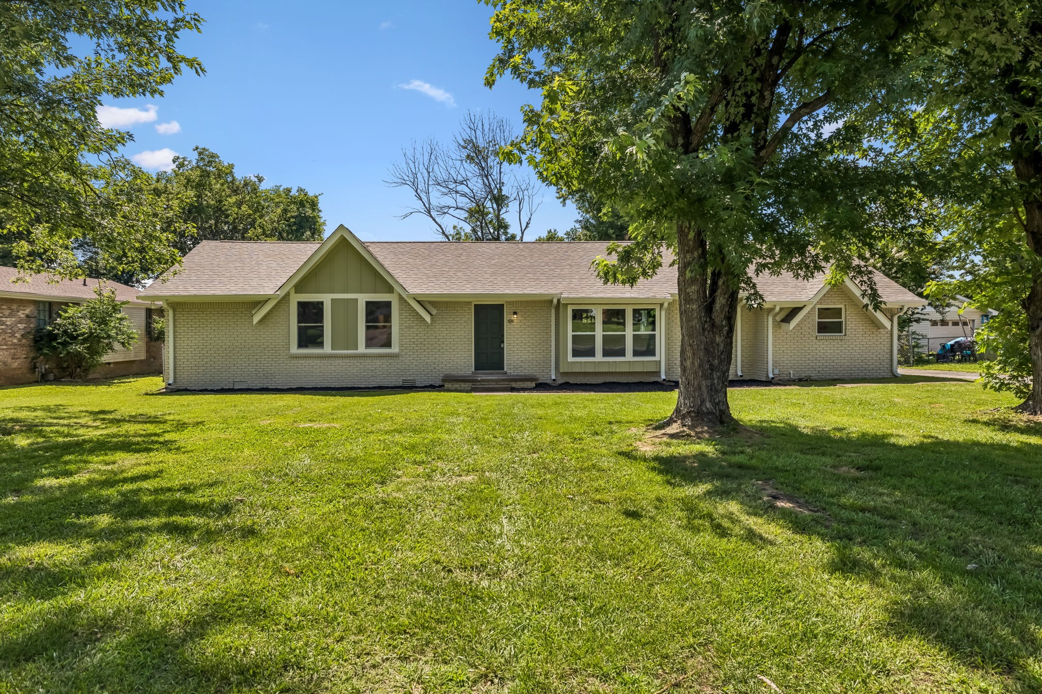 1158 Woodvale Dr Property Photo 1