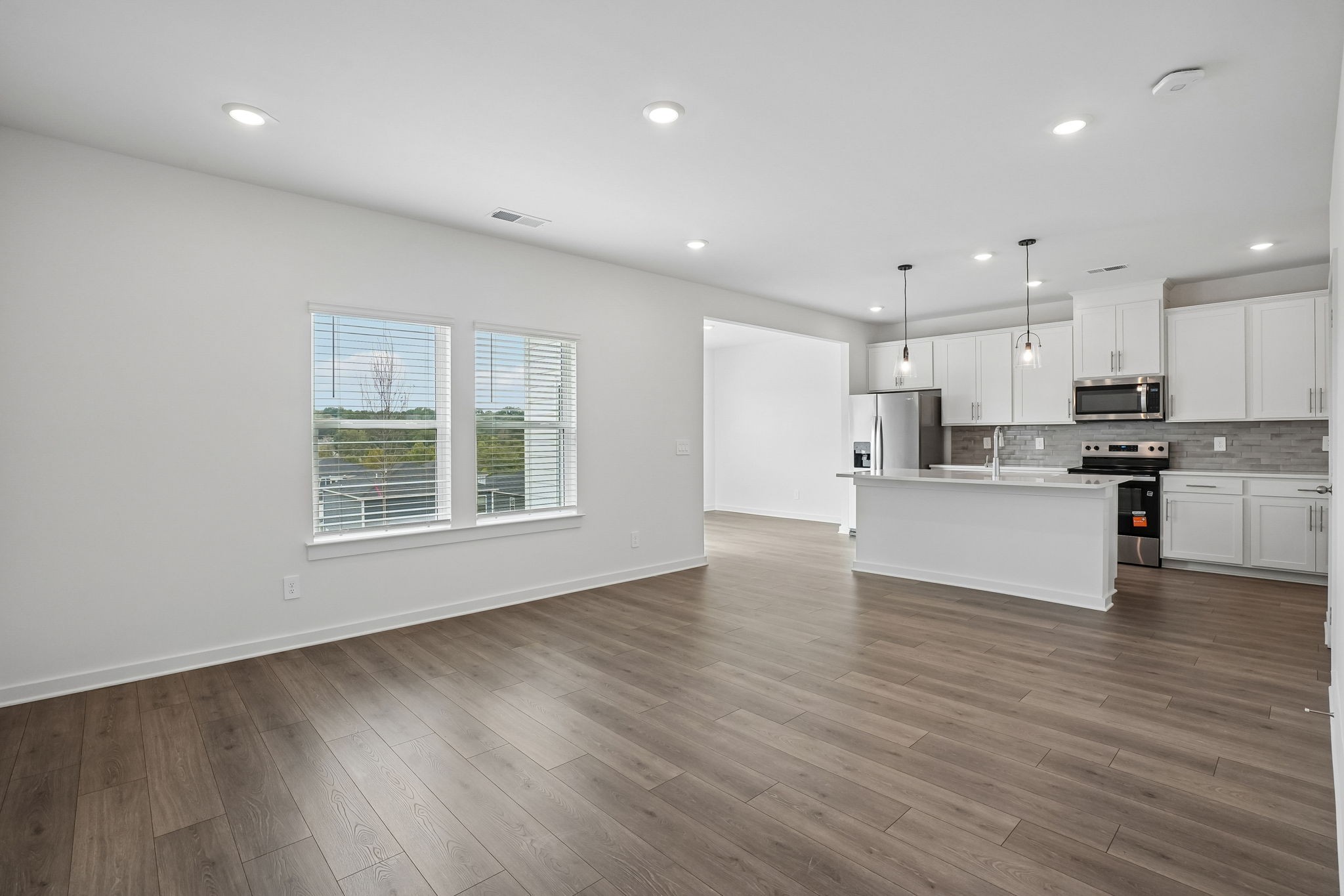 1778 Flora Grv Property Photo 8