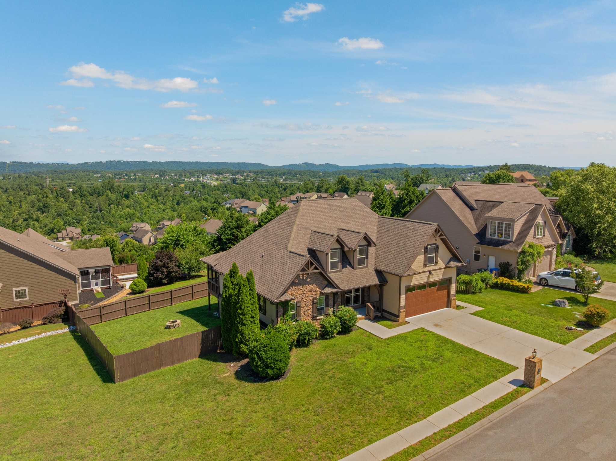 8155 Burgundy Circle Property Photo 3