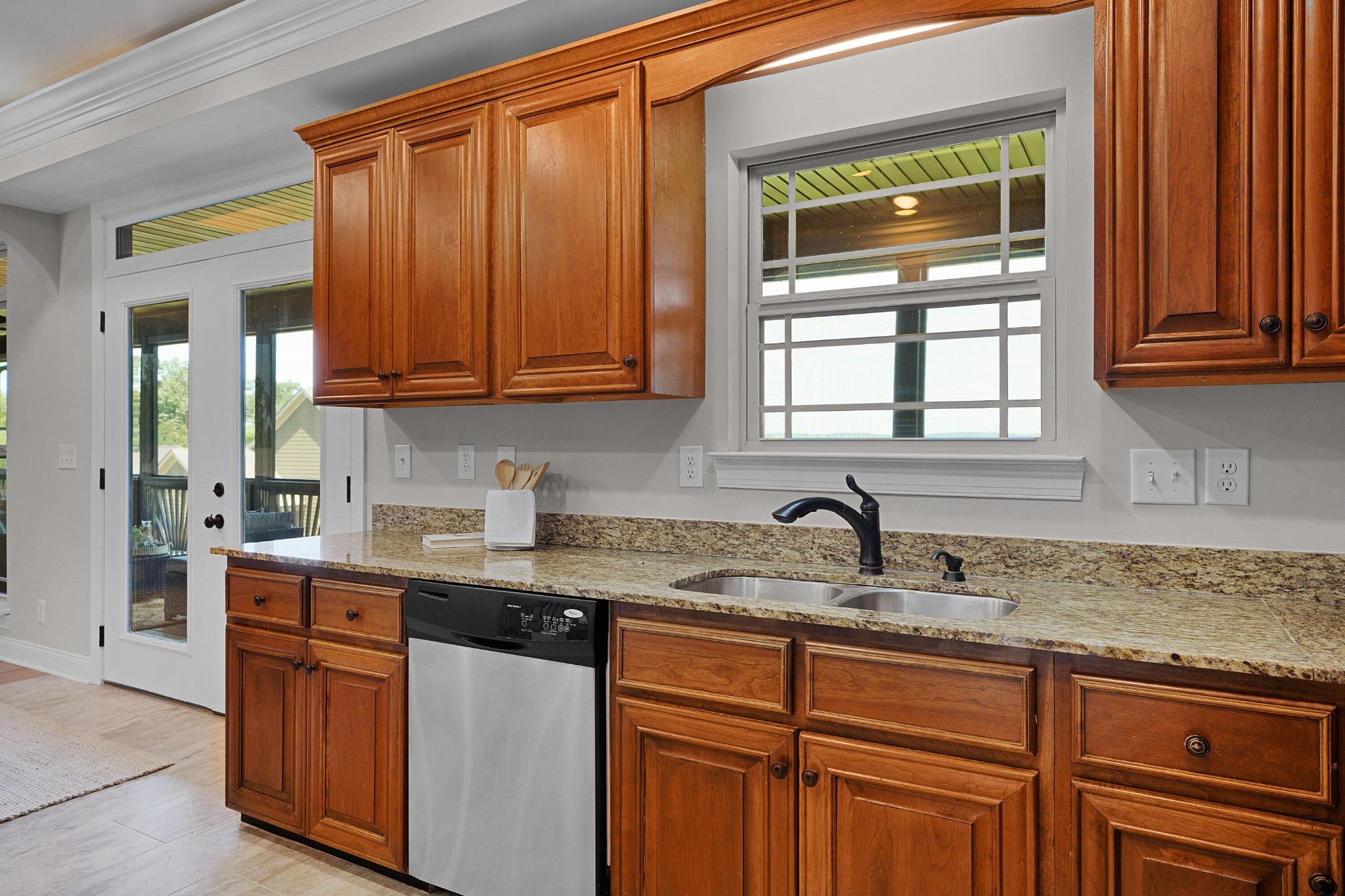 8155 Burgundy Circle Property Photo 21