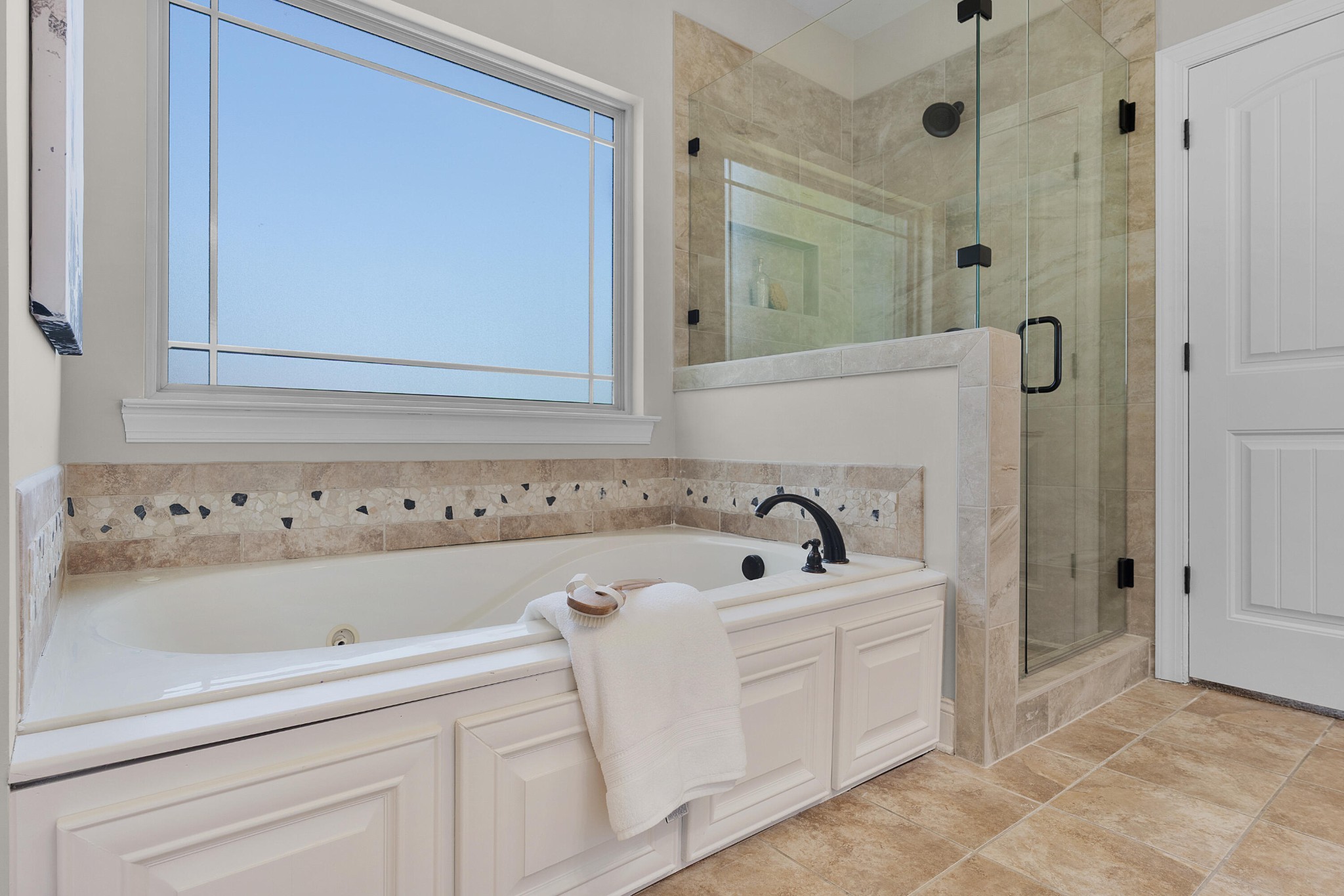 8155 Burgundy Circle Property Photo 30