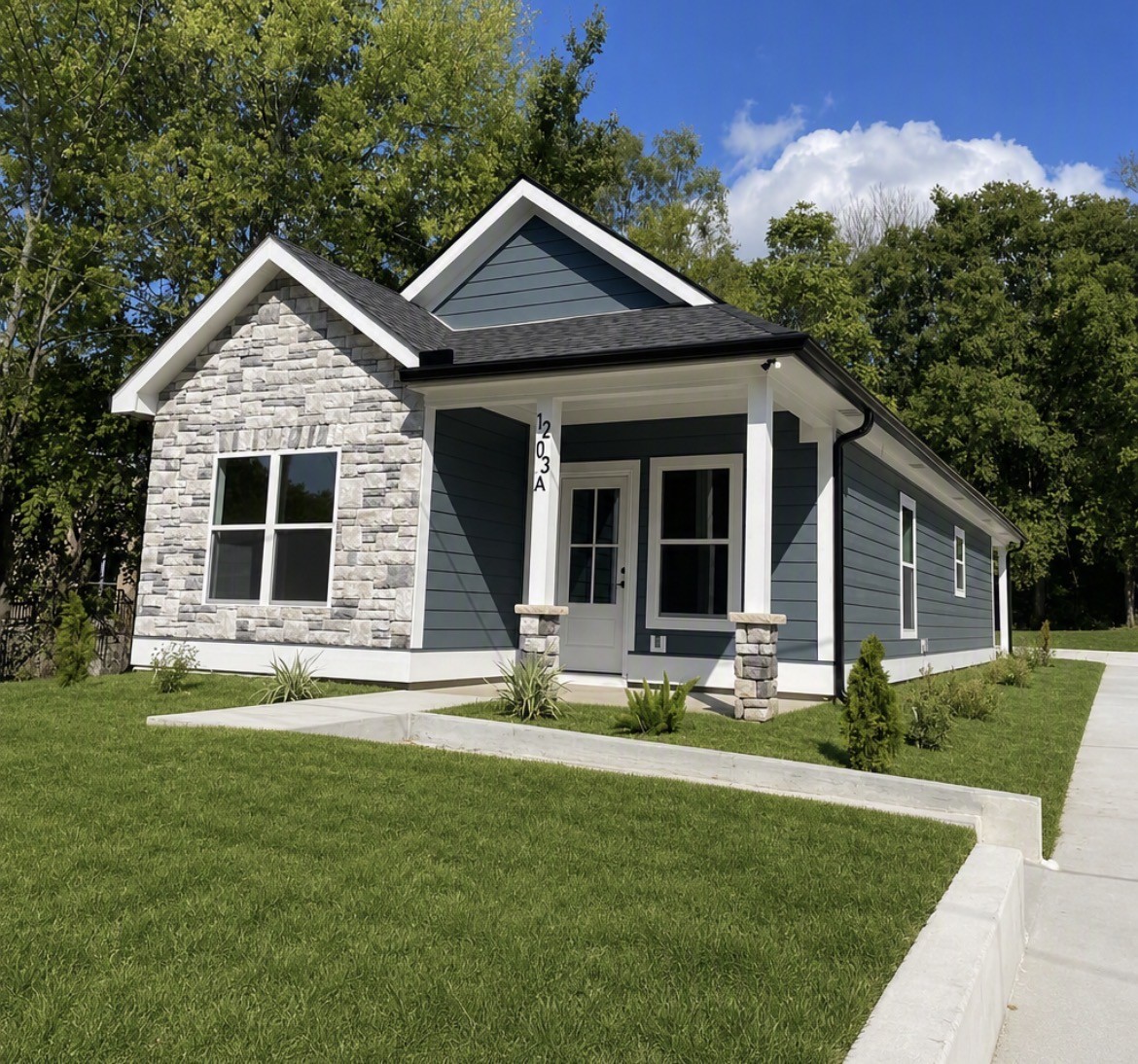 1203 East End St Property Photo 1